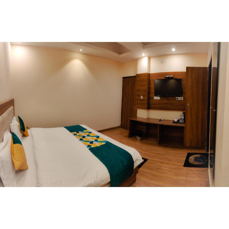 Hotel The Royal Bhumesh Katra  Zewnętrze zdjęcie